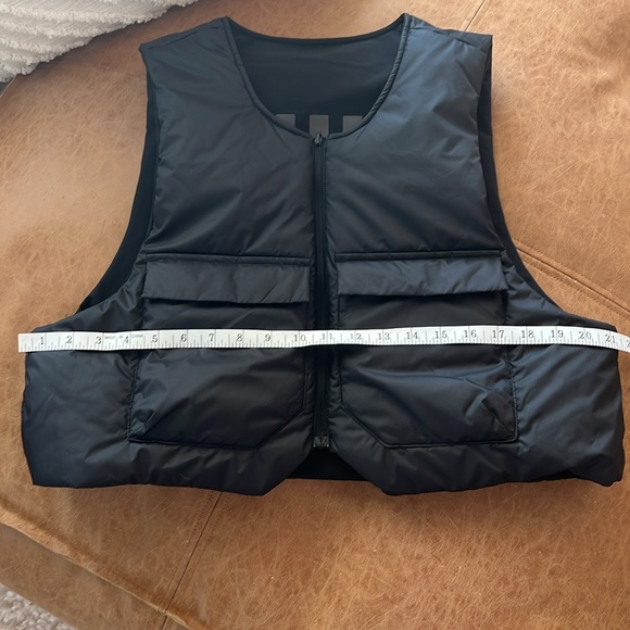 RARE Celeb Adidas x Pharrell Williams Humanrace MyShelter Reversible VEST ONLY - Picture 11 of 12